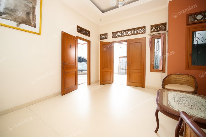 Rumah 4KT 3KM Pondok Indah Jakarta Selatan - Photo 2