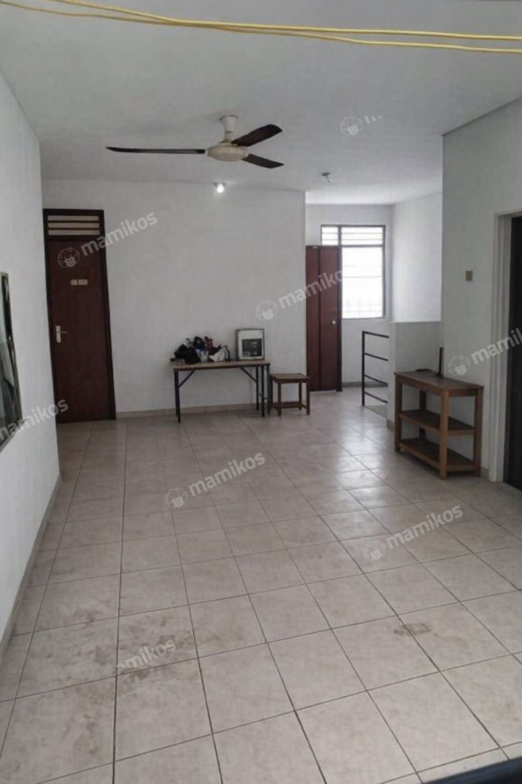 Rumah Sertifikat SHM 6 Kamar Tidur 4 Kamar Mandi Tanjung Duren Jakarta Barat - Photo 3