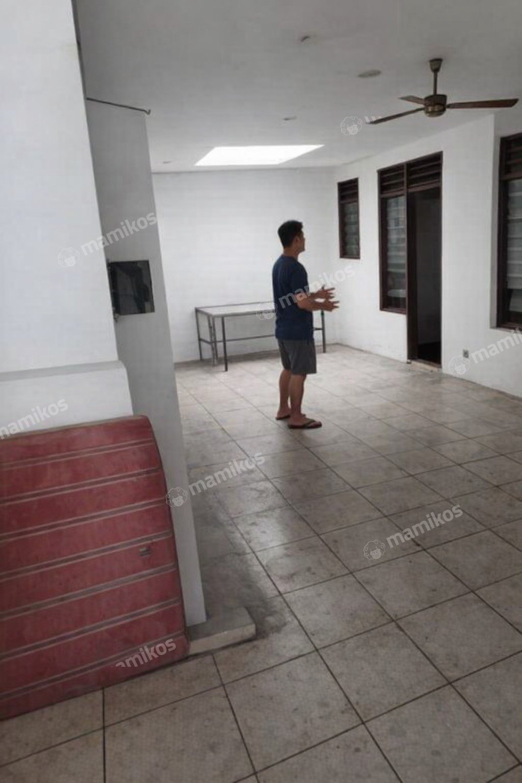 Rumah Sertifikat SHM 6 Kamar Tidur 4 Kamar Mandi Tanjung Duren Jakarta Barat - Photo 4