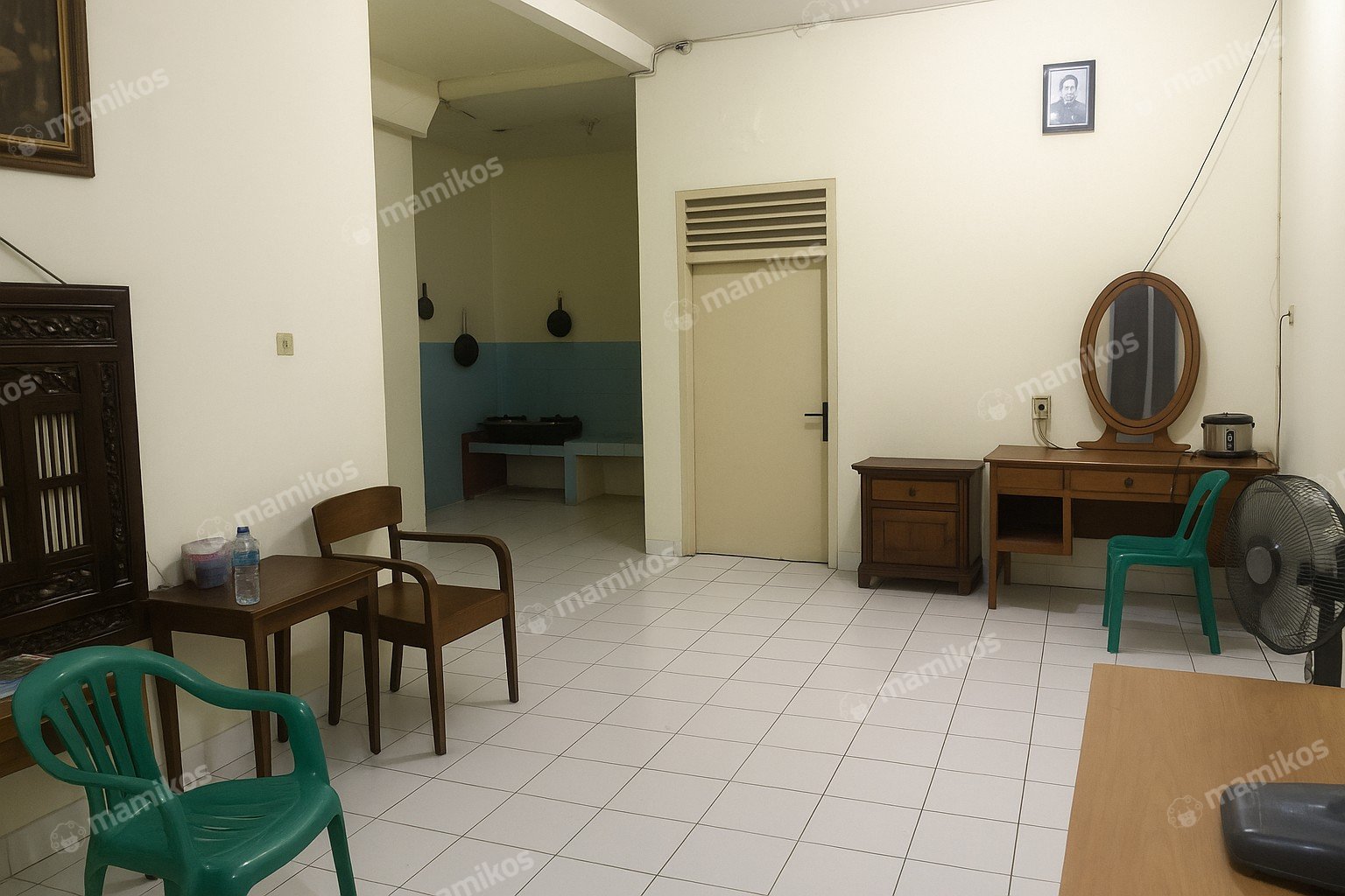 Rumah Sertifikat SHM 3 Kamar Tidur 2 Kamar Mandi Tanjung Duren Selatan Jakarta Barat - Photo 2
