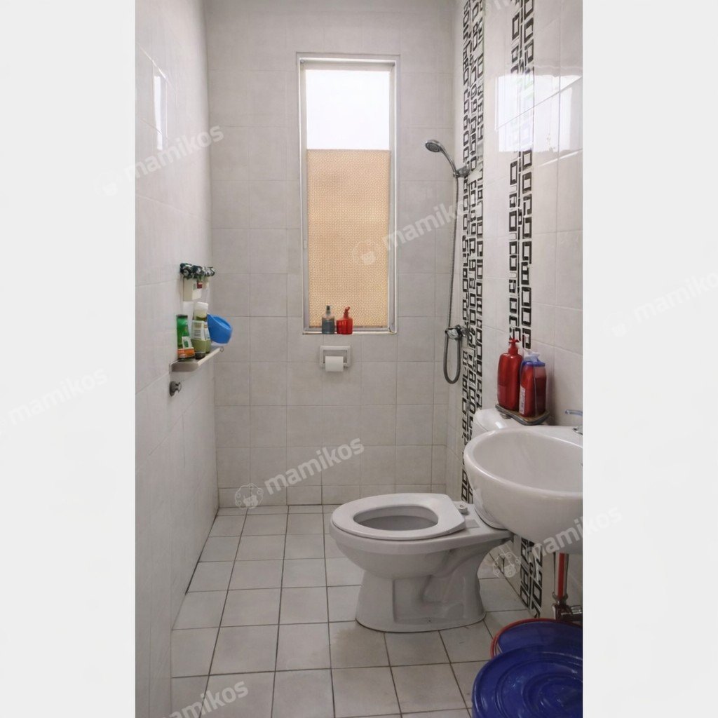 Rumah 3 Kamar Tidur 2 Kamar Mandi 2 Lantai Cakung Jakarta Timur - Photo 5