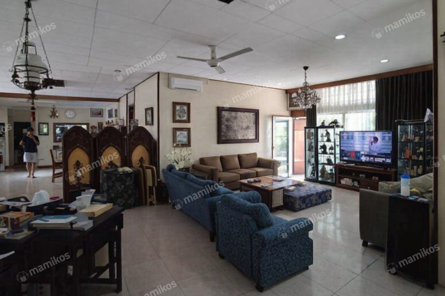 Rumah Sertifikat SHM 5 Kamar Tidur 5 Kamar Mandi Sunrise Garden Jakarta Barat