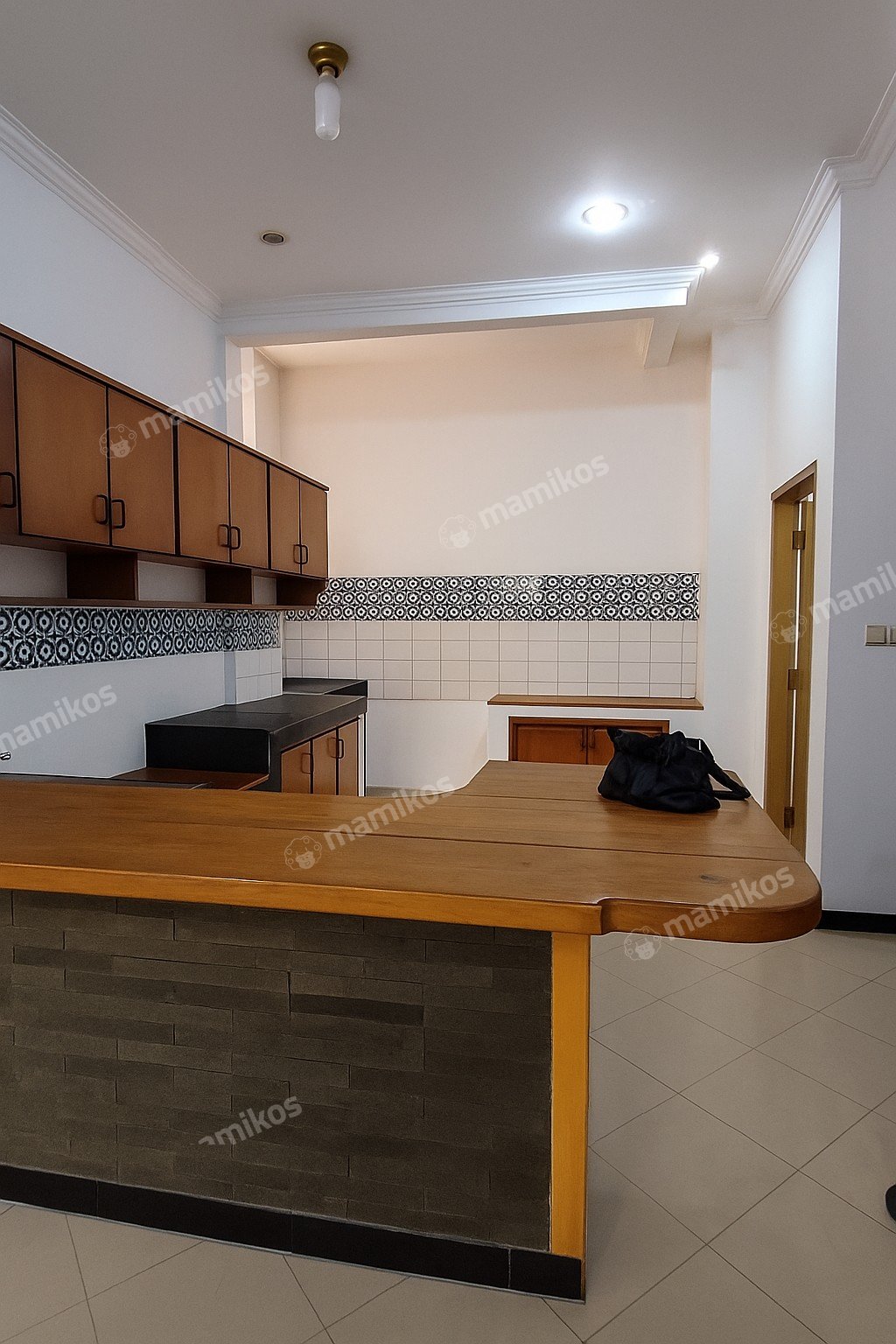 Rumah Sertifikat SHM 4 Kamar Tidur 3 Kamar Mandi Tomang Jakarta Barat - Photo 2