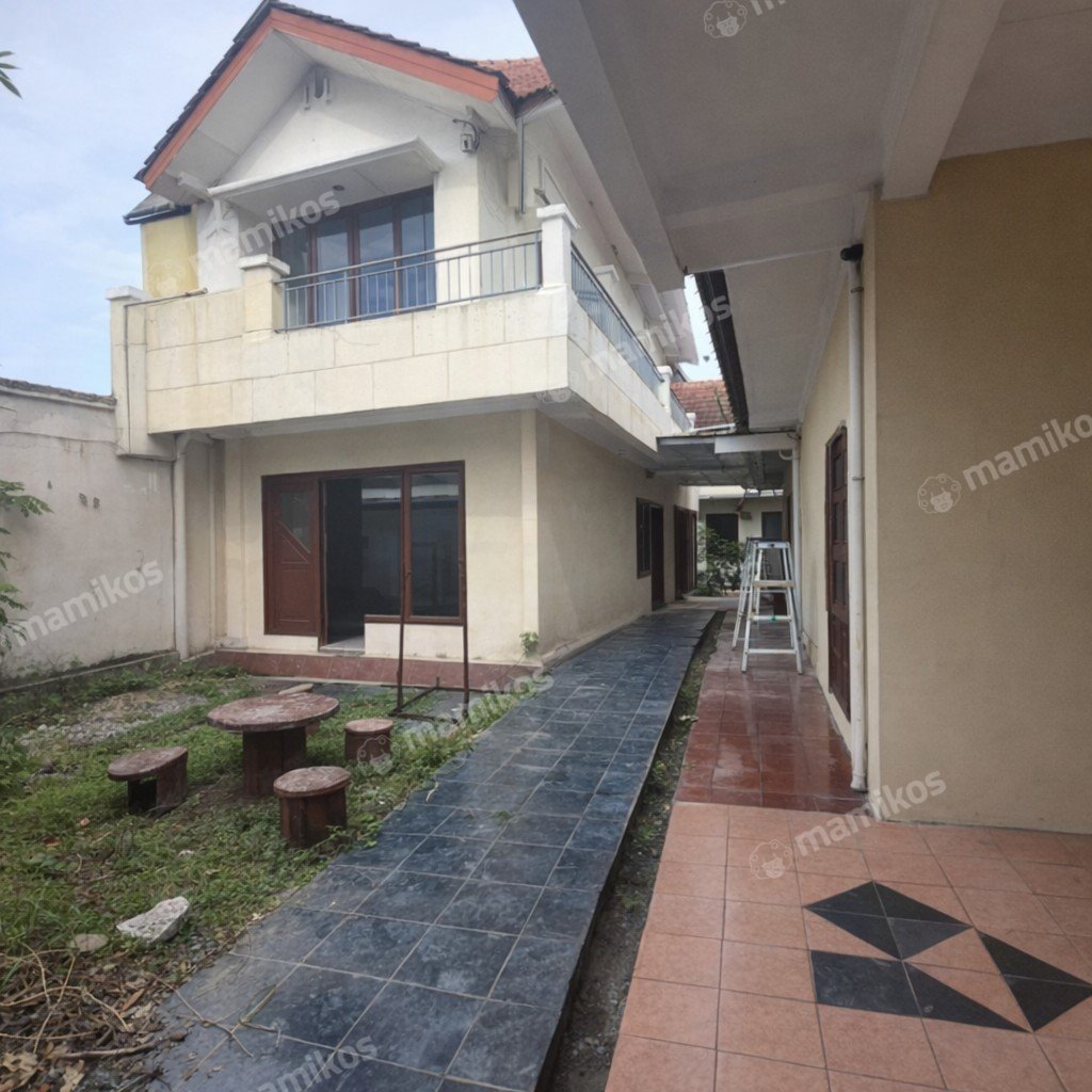 Rumah Sertifikat SHM 5 Kamar Tidur 4 Kamar Mandi Jatiwaringin Jakarta Timur - Photo 3
