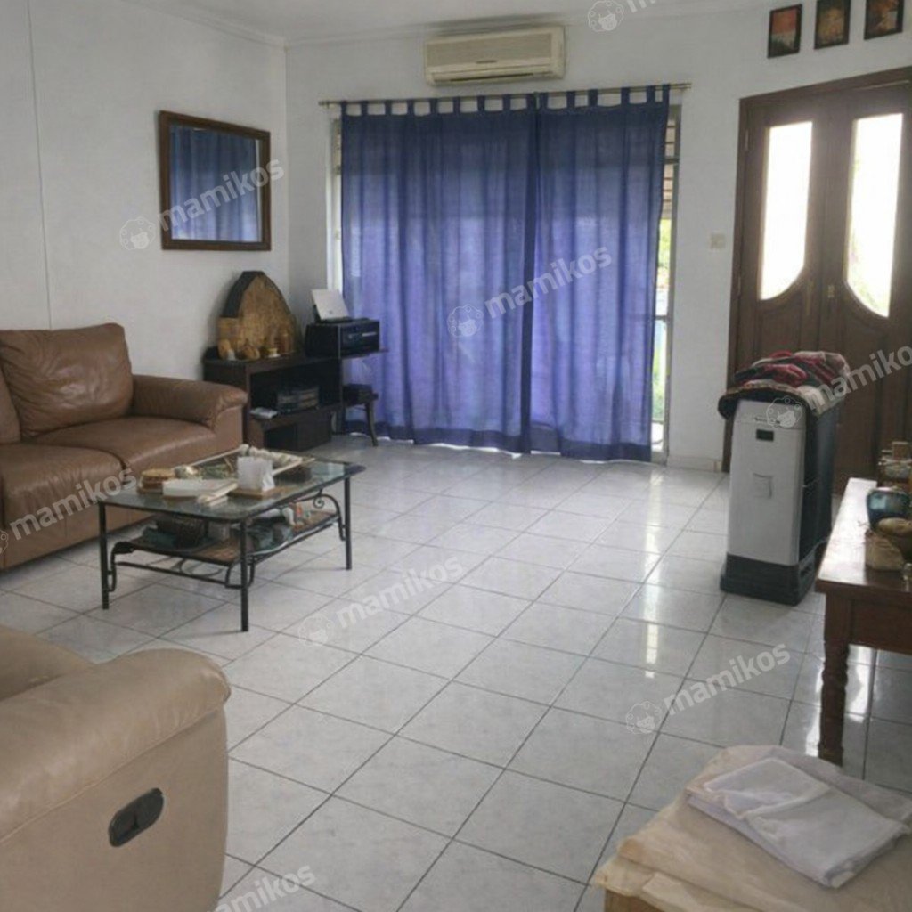 Rumah Sertifikat SHM 3 Kamar Tidur 3 Kamar Mandi Utan Kayu Jakarta Timur - Photo 3