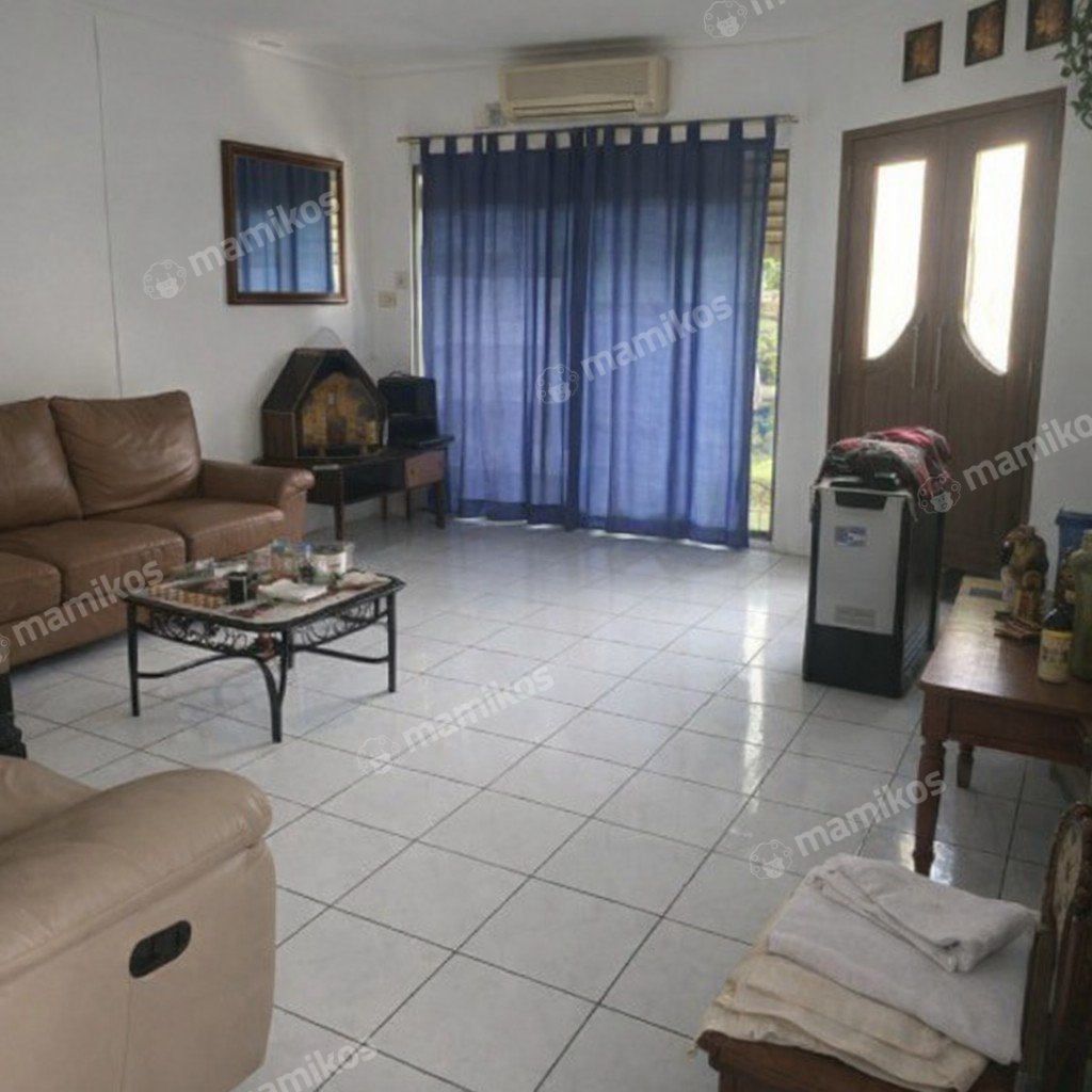 Rumah Sertifikat SHM 3 Kamar Tidur 3 Kamar Mandi Utan Kayu Jakarta Timur - Photo 4