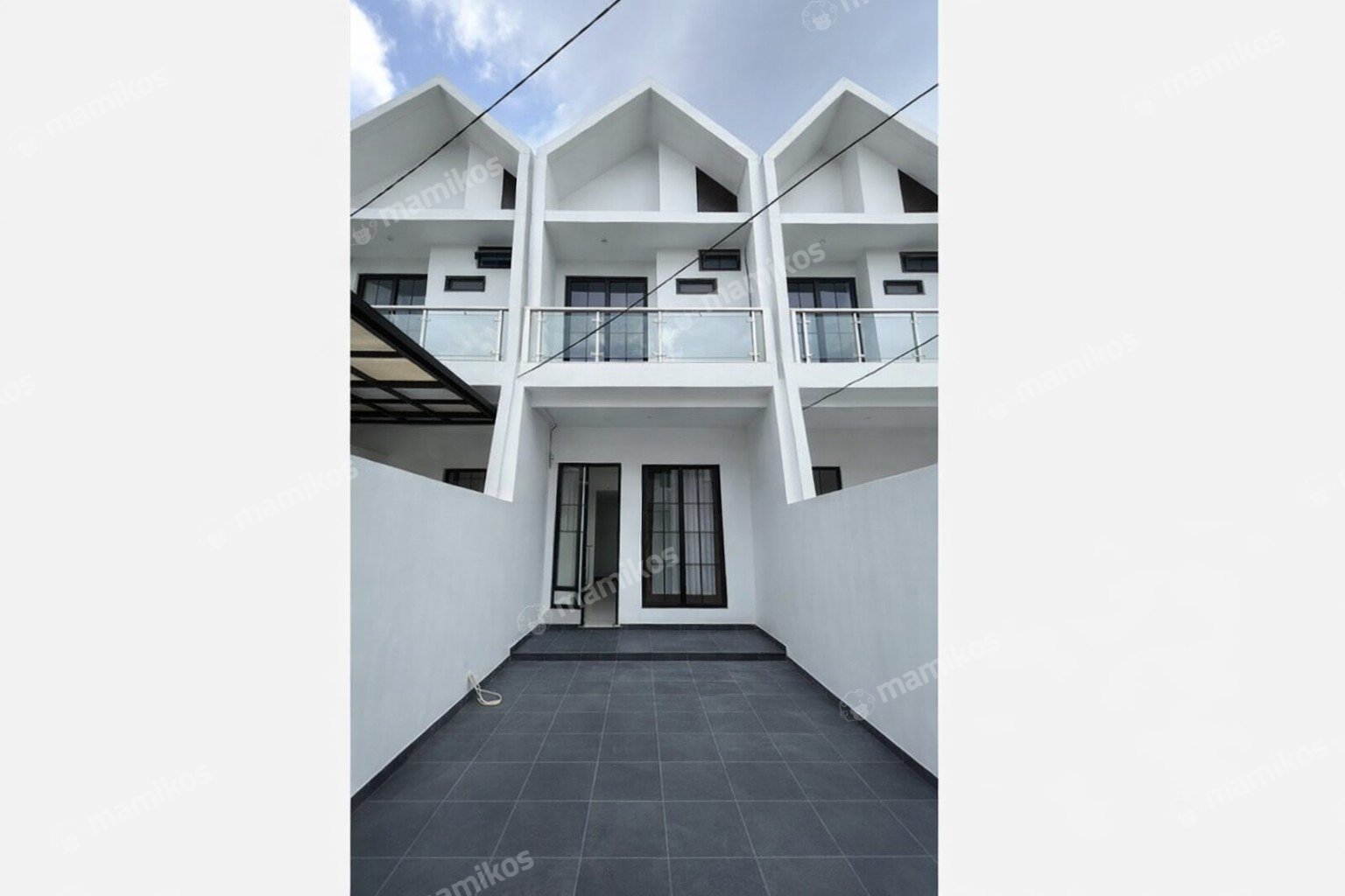 Rumah Sertifikat SHM 3 Kamar Tidur 3 Kamar Mandi Puri Indah Jakarta Barat