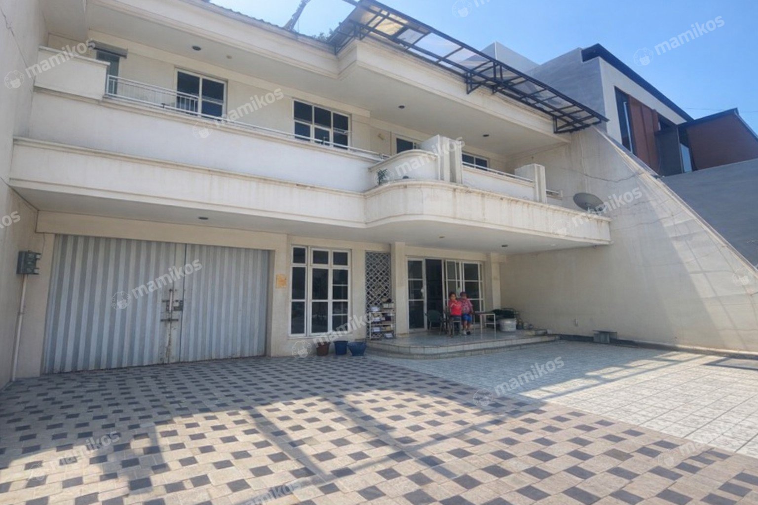Rumah Sertifikat SHM 5 Kamar Tidur 4 Kamar Mandi Green garden Jakarta Barat