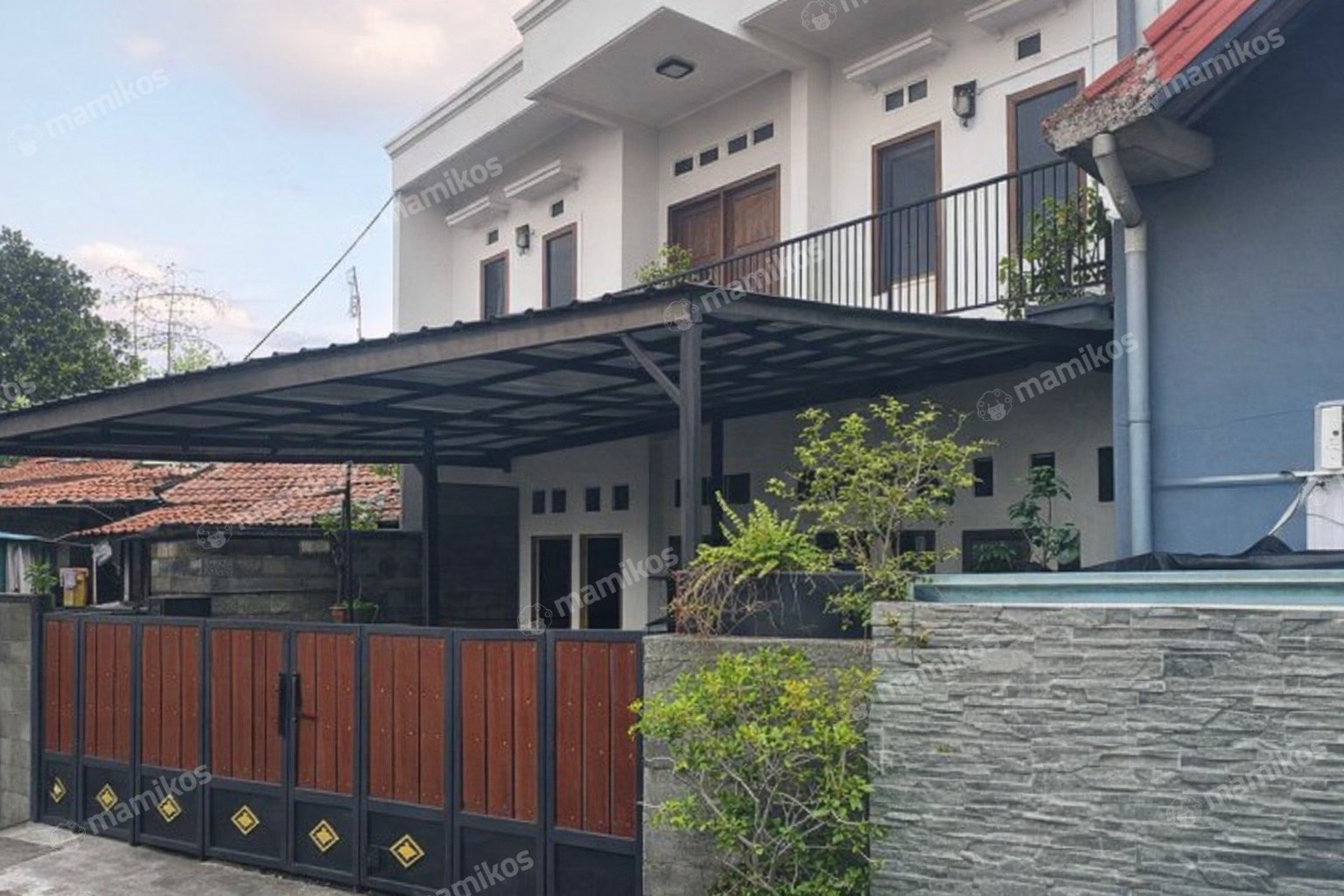 Rumah Sertifikat SHM 6 Kamar Tidur 2 Kamar Mandi Tanjung Barat Jakarta Selatan