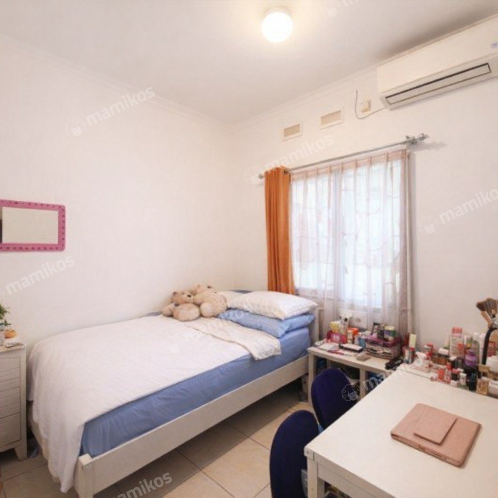 Rumah Sertifikat SHM 6 Kamar Tidur 2 Kamar Mandi Tanjung Barat Jakarta Selatan - Photo 3