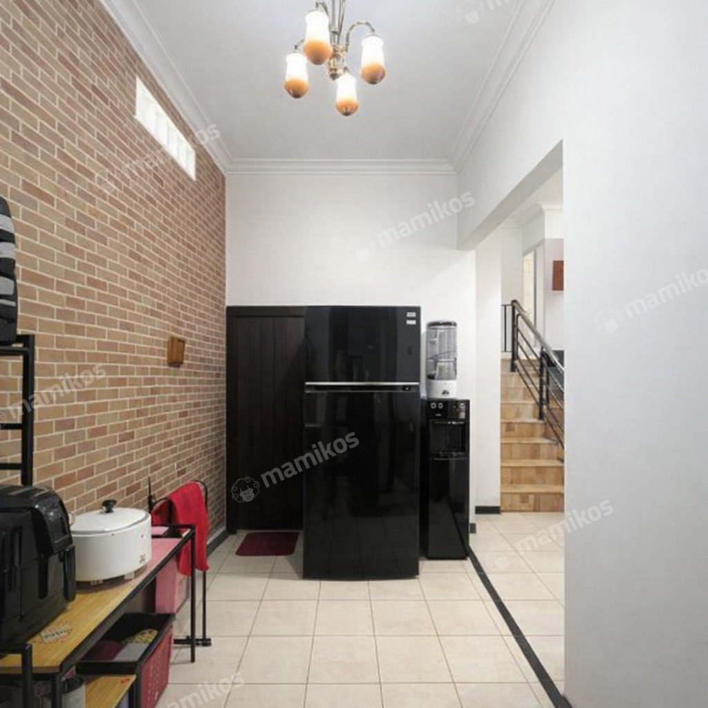 Rumah Sertifikat SHM 6 Kamar Tidur 2 Kamar Mandi Tanjung Barat Jakarta Selatan - Photo 4