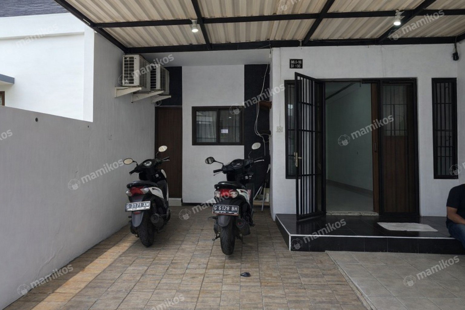 Rumah Sertifikat SHM 3 Kamar Tidur 3 Kamar Mandi Green Ville Jakarta Barat