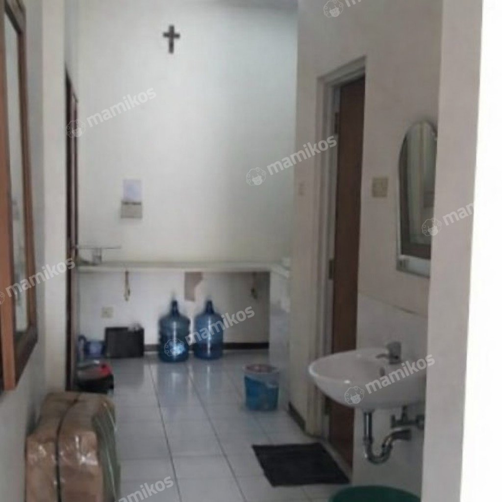 Rumah Sertifikat SHM 17 Kamar Tidur 9 Kamar Mandi Kelapa Gading Jakarta Utara - Photo 3