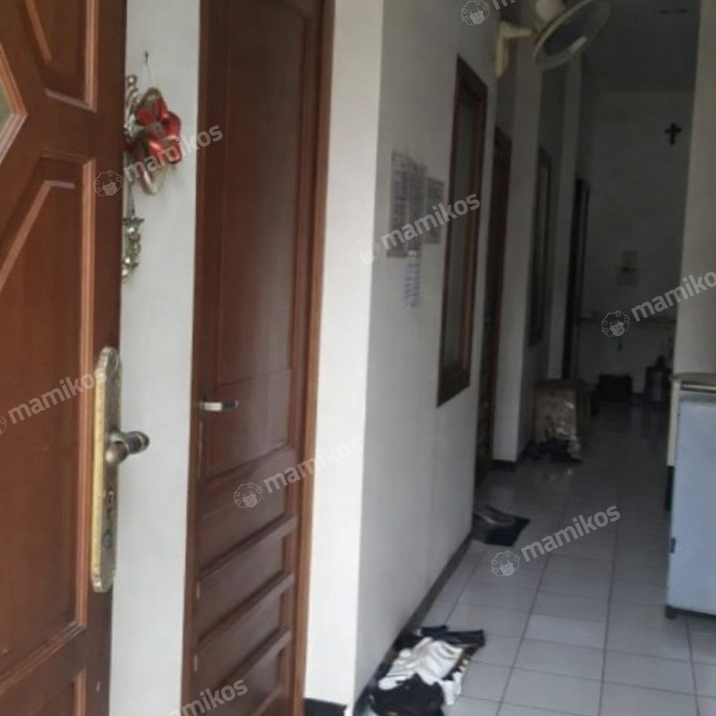 Rumah Sertifikat SHM 17 Kamar Tidur 9 Kamar Mandi Kelapa Gading Jakarta Utara - Photo 4