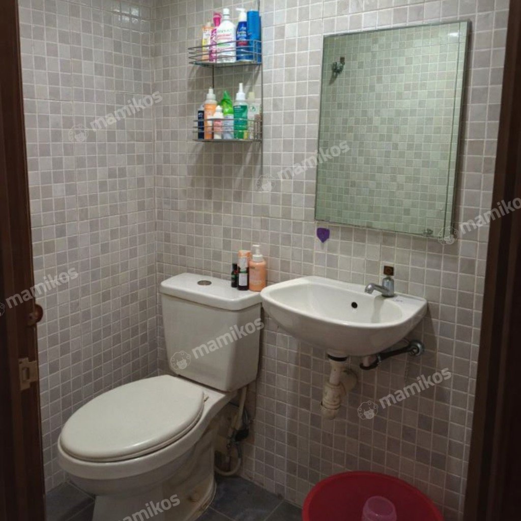 Rumah Sertifikat SHM 3 Kamar Tidur 3 Kamar Mandi Tanjung Duren Jakarta Barat - Photo 3