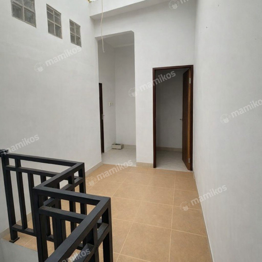 Rumah Sertifikat SHM 4 Kamar Tidur 3 Kamar Mandi Pondok Kelapa Jakarta Timur - Photo 3