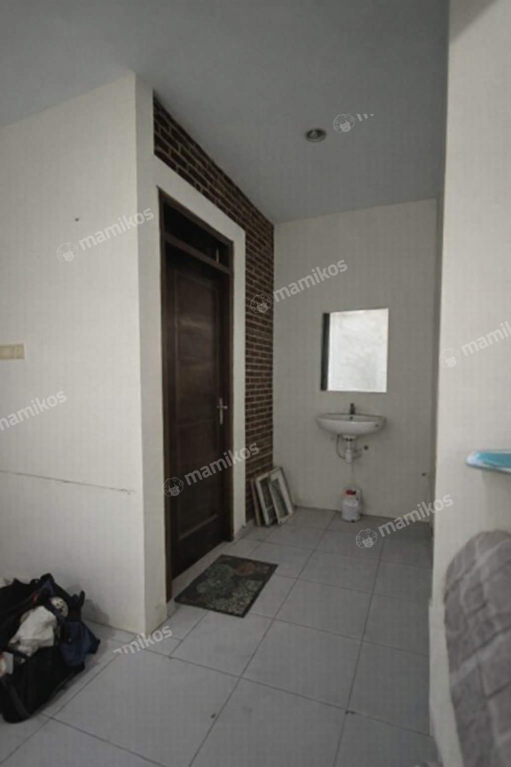 Rumah Sertifikat SHM 3 Kamar Tidur 2 Kamar Mandi Kebon Jeruk Jakarta Barat - Photo 2