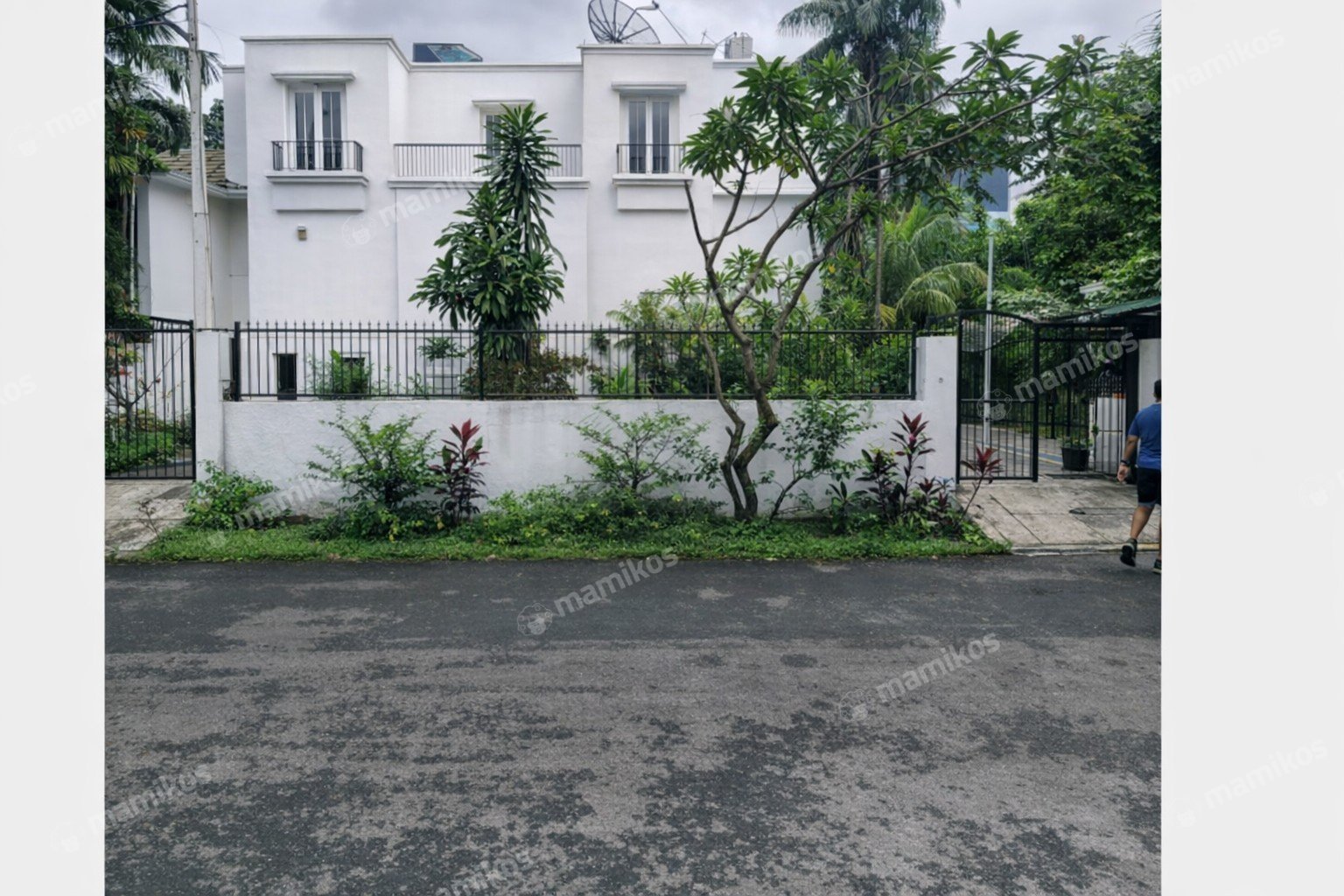 Rumah Sertifikat SHM 4 Kamar Tidur 7 Kamar Mandi Setiabudi Jakarta Selatan