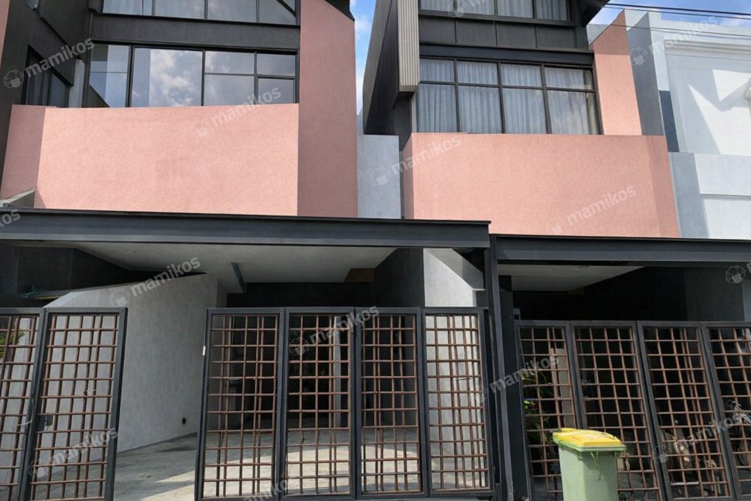 Rumah Sertifikat SHM 4 Kamar Tidur 4 Kamar Mandi Kemang Jakarta Selatan