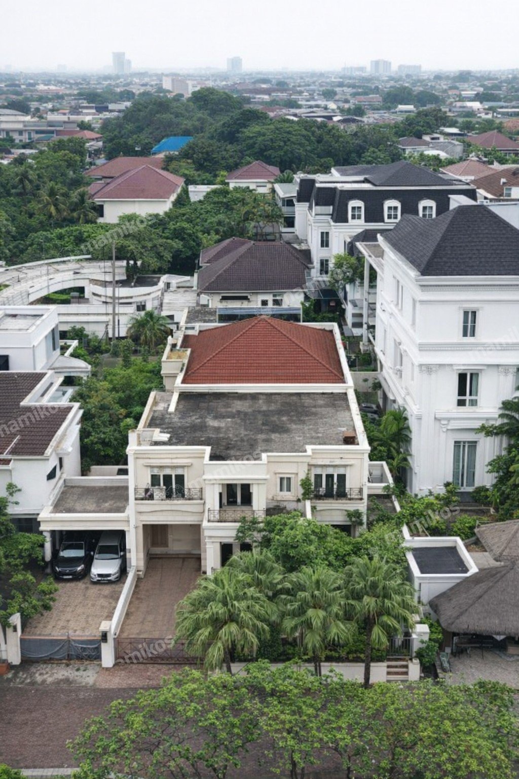 Rumah Sertifikat SHM 4 Kamar Tidur 5 Kamar Mandi Intercon Jakarta Barat - Photo 3