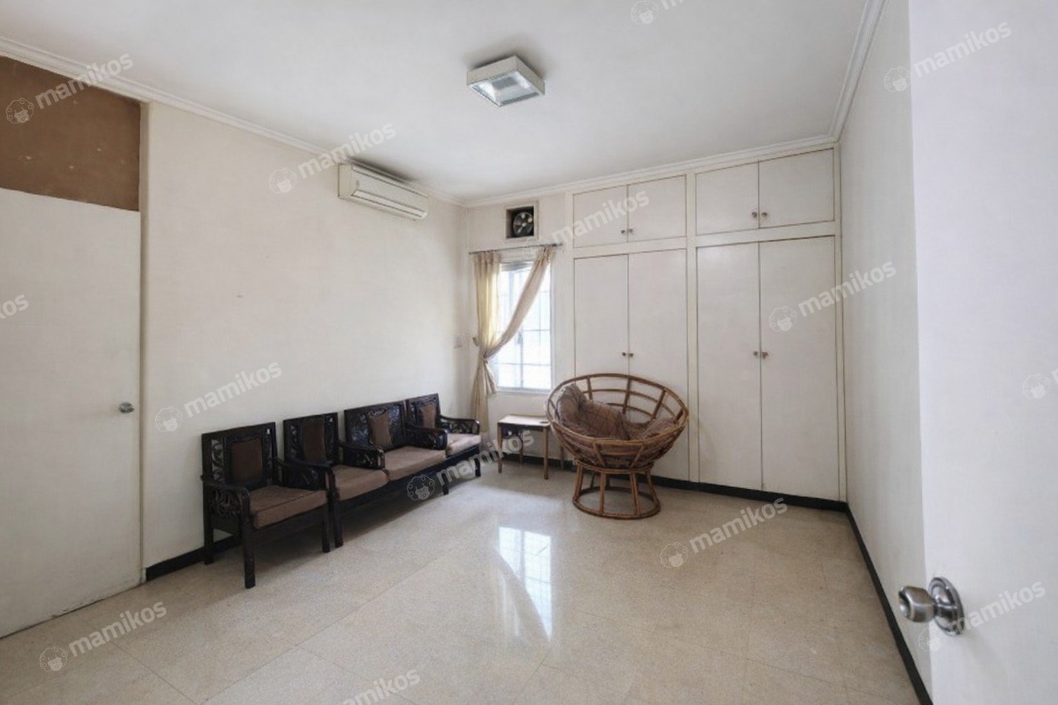 Rumah Sertifikat SHM 4 Kamar Tidur 3 Kamar Mandi Kemang Jakarta Selatan - Photo 4