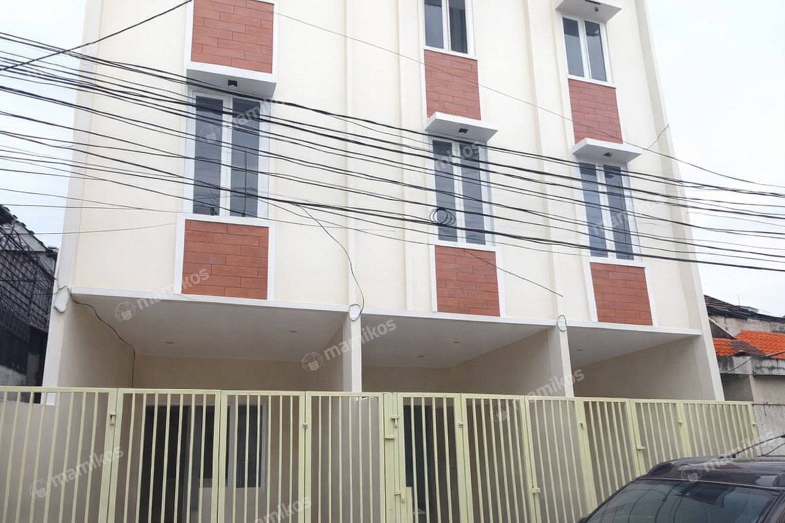 Rumah Baru Sertifikat SHM 3 Kamar Tidur Taman Ratu Jakarta Barat