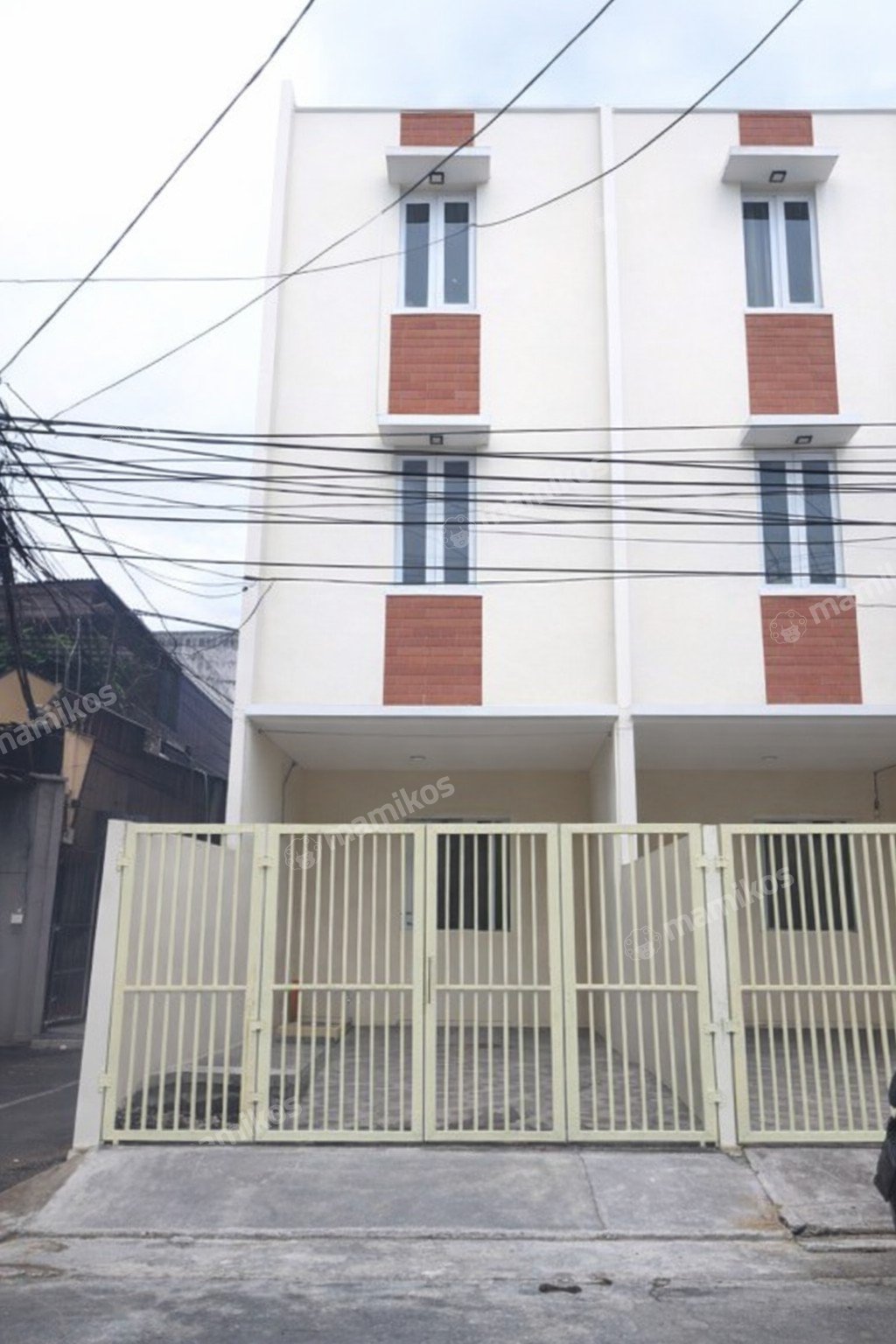Rumah Baru Sertifikat SHM 3 Kamar Tidur Taman Ratu Jakarta Barat - Photo 2