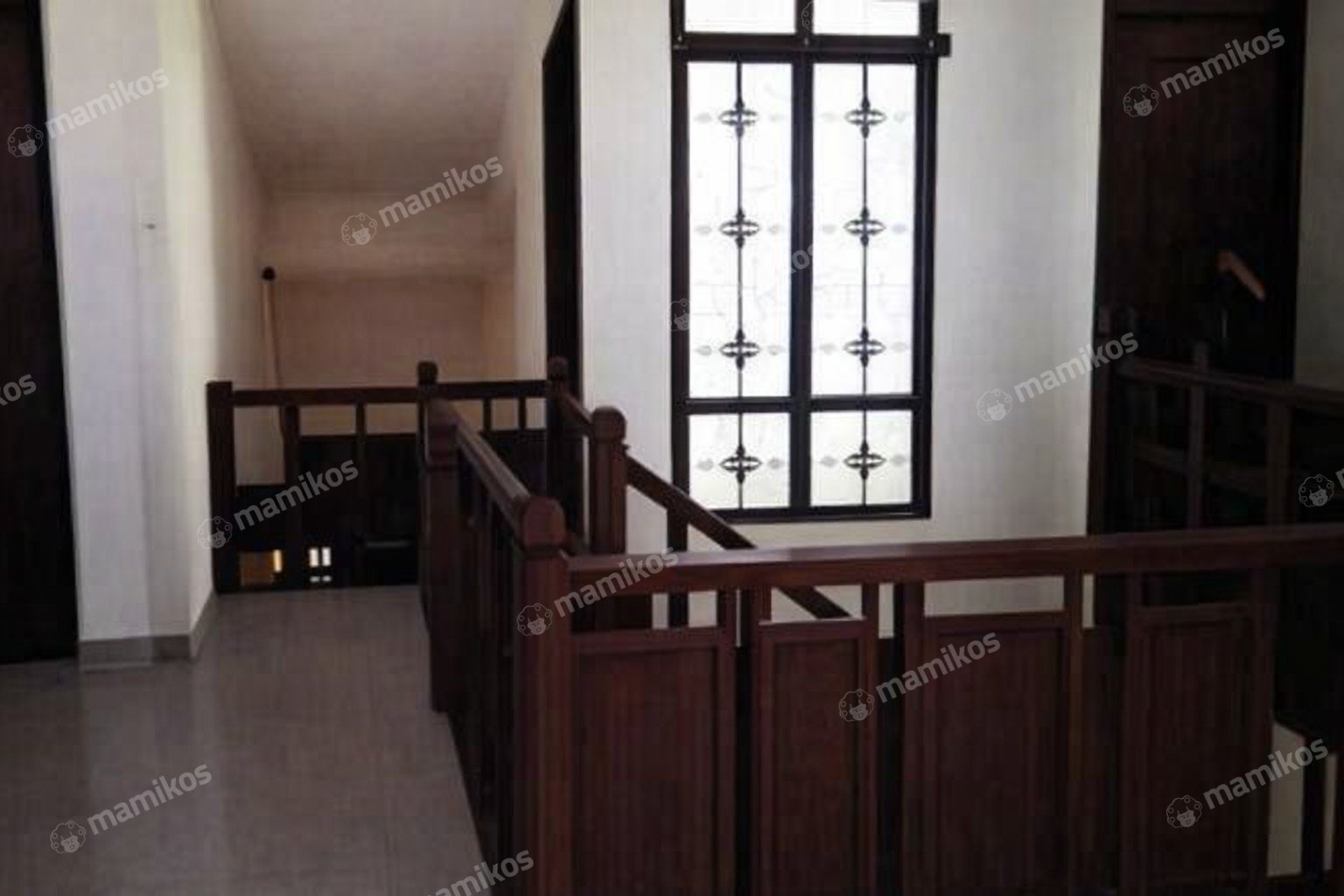 Rumah Sertifikat SHM 4 Kamar Tidur 2 Kamar Mandi Pondok Indah Jakarta Selatan - Photo 2