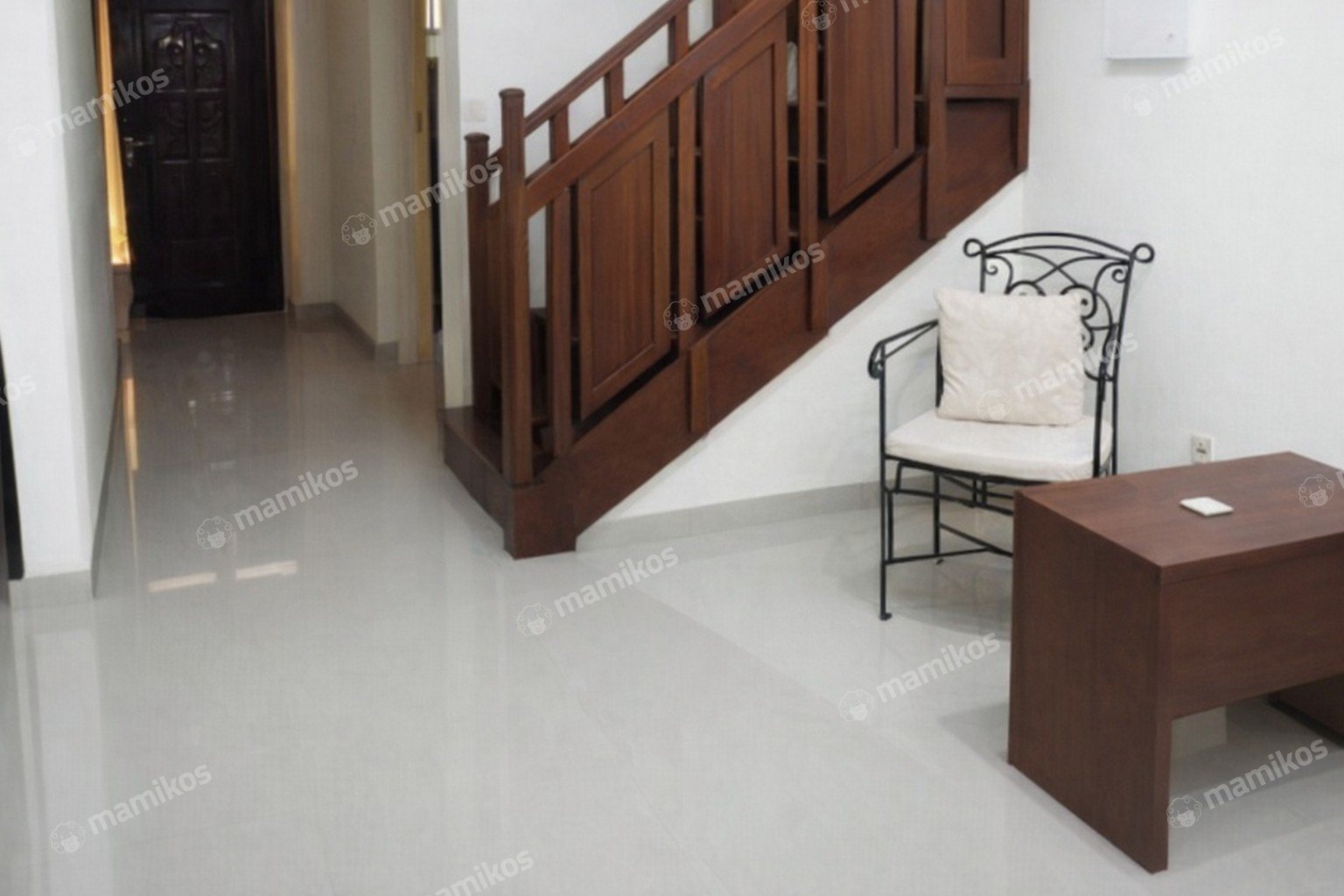 Rumah Sertifikat SHM 4 Kamar Tidur 2 Kamar Mandi Pondok Indah Jakarta Selatan - Photo 3