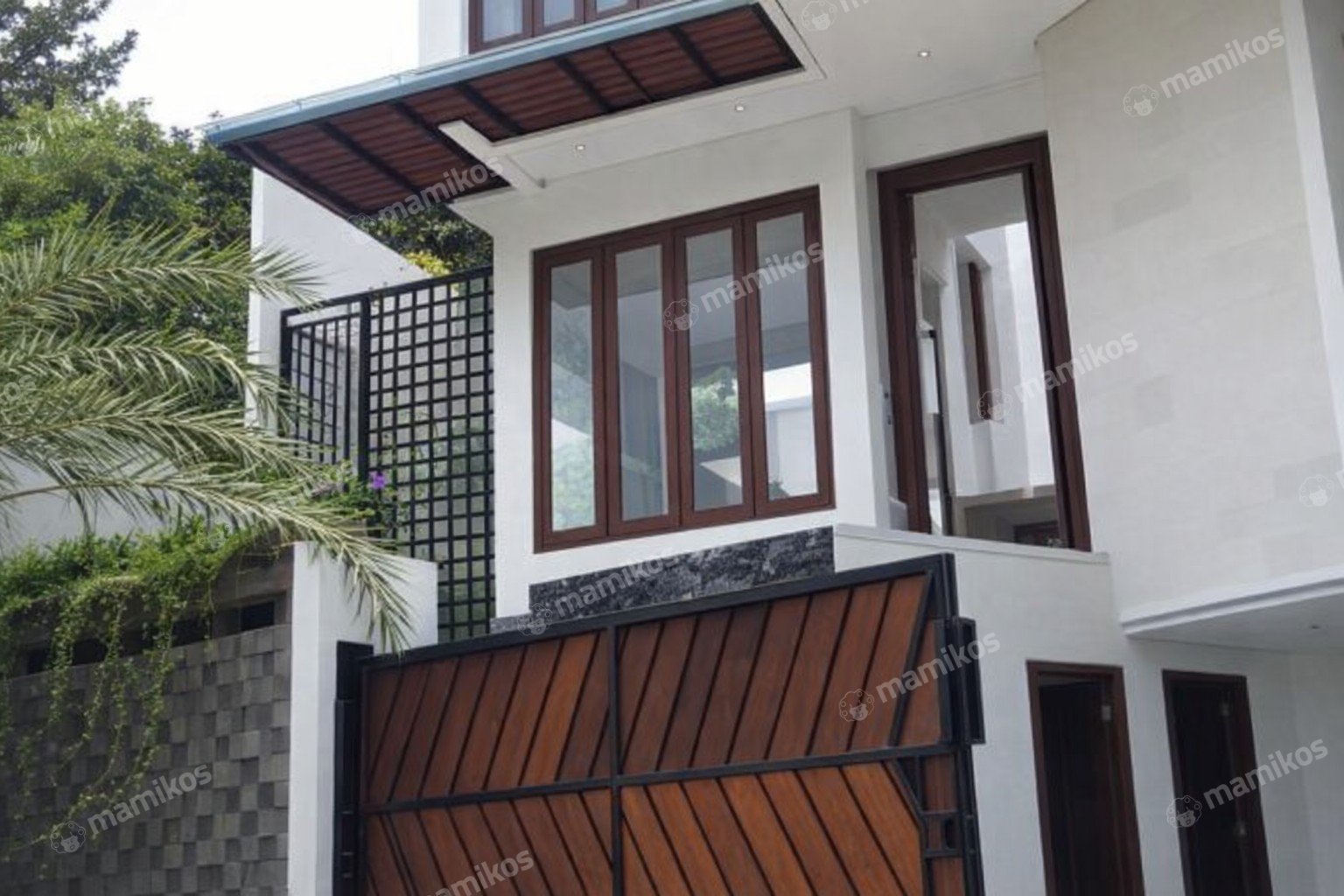 Rumah Sertifikat SHM 4 Kamar Mandi 3 Lantai Pondok Indah Jakarta Selatan