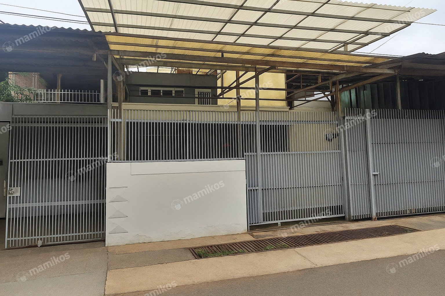Rumah Sertifikat SHM 7 Kamar Tidur 2 Kamar Mandi Kebayoran Baru Jakarta Selatan