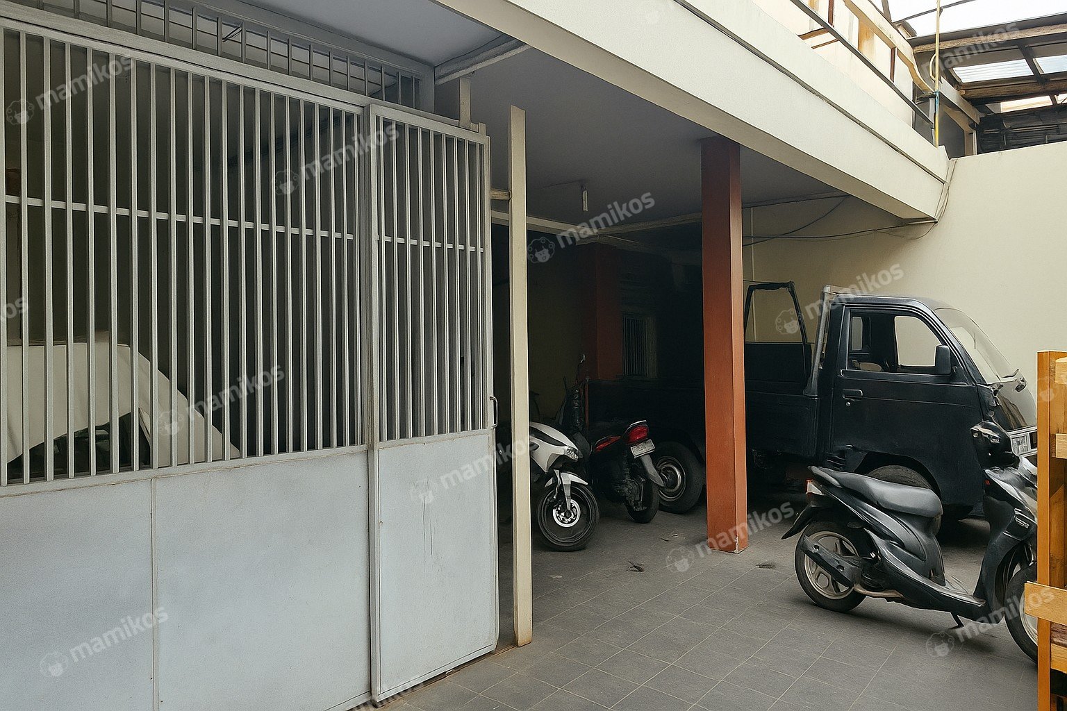 Rumah Sertifikat SHM 7 Kamar Tidur 2 Kamar Mandi Kebayoran Baru Jakarta Selatan - Photo 2