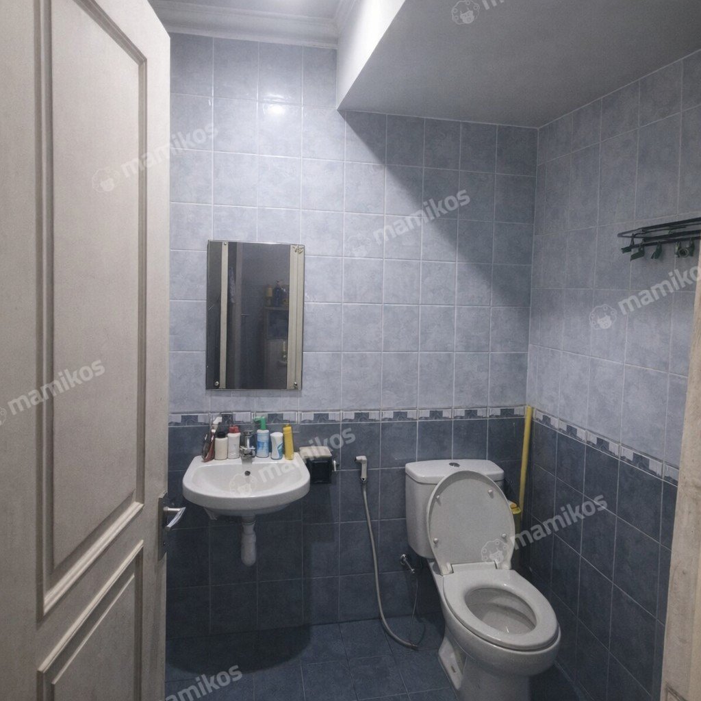 Rumah Sertifikat SHM 3 Kamar Tidur 2 Kamar Mandi Kota Wisata Jakarta Timur - Photo 4