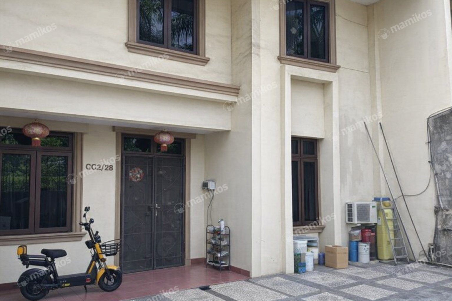 Rumah Sertifikat SHM 4 Kamar Tidur 5 Kamar Mandi Taman Palem Jakarta Barat