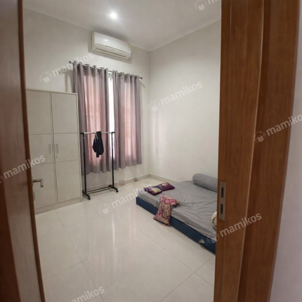 Rumah Sertifikat SHM 3 Kamar Tidur 4 Kamar Mandi Kramat Jati Jakarta Timur - Photo 2