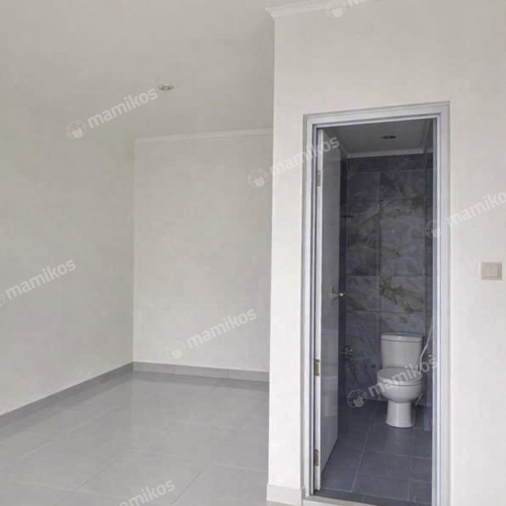 Rumah Sertifikat SHM 3 Kamar Tidur 3 Kamar Mandi Kota Wisata Jakarta Timur - Photo 2