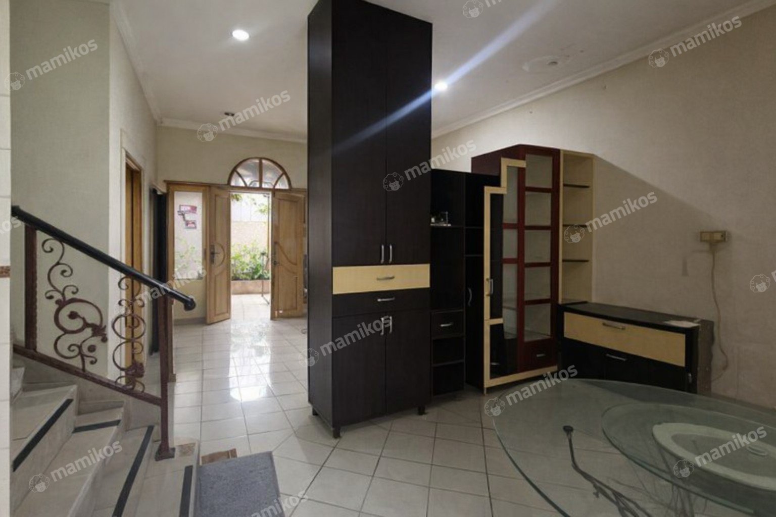 Rumah 4 Kamar Tidur 4 Kamar Mandi 2 Lantai Pantai Indah Kapuk Jakarta Utara