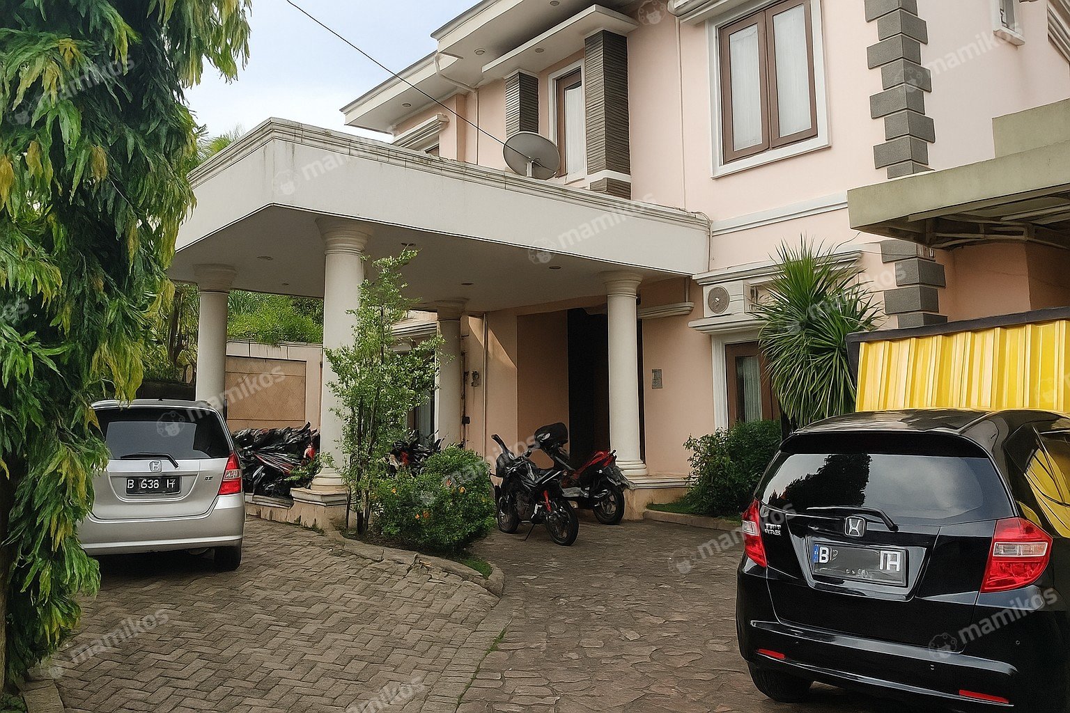 Rumah Sertifikat SHM 17 Kamar Tidur 17 Kamar Mandi Kebon Jeruk Jakarta Barat