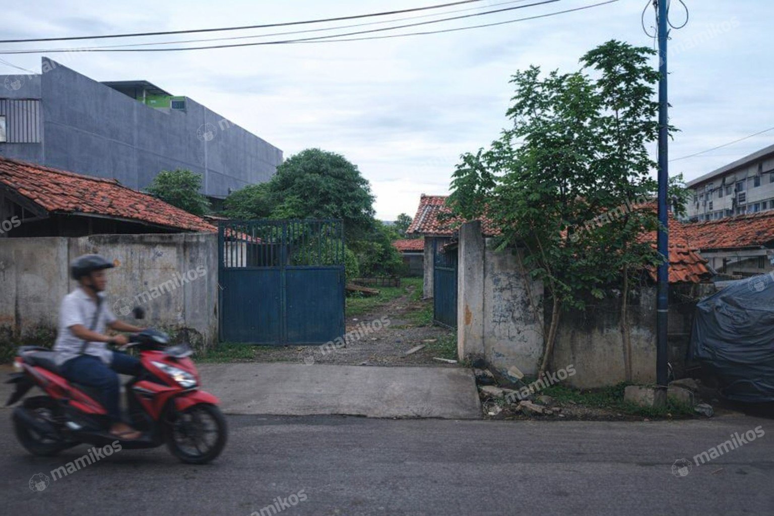 Rumah Sertifikat SHM 5 Kamar Tidur 5 Kamar Mandi Cengkareng Jakarta Barat - Photo 4