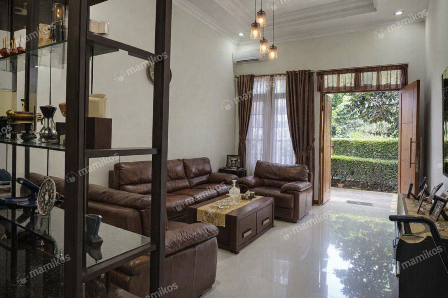 Rumah Sertifikat SHM 5 Kamar Tidur 3 Kamar Mandi Kebon Jeruk Jakarta Barat