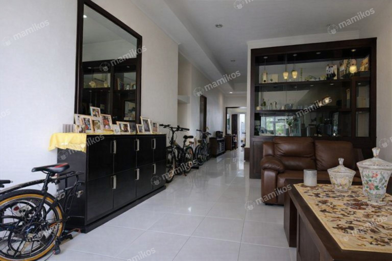 Rumah Sertifikat SHM 5 Kamar Tidur 3 Kamar Mandi Kebon Jeruk Jakarta Barat - Photo 3
