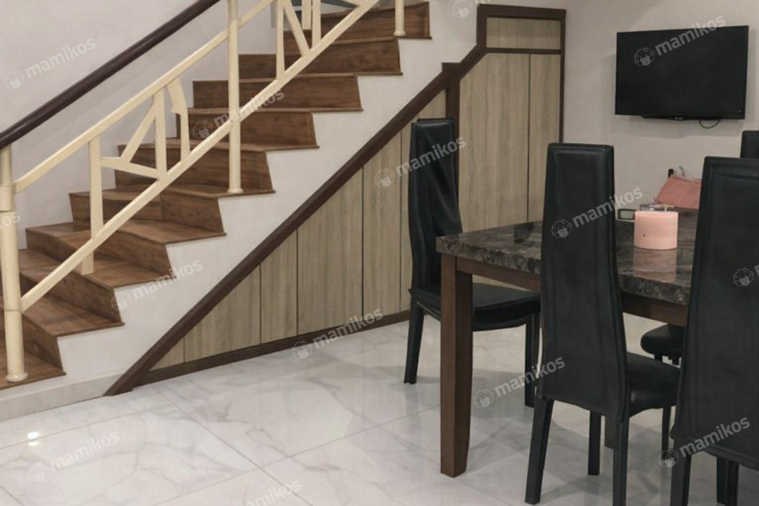 Rumah Sertifikat SHM 3 Kamar Tidur 3 Kamar Mandi Taman Palem Jakarta Barat