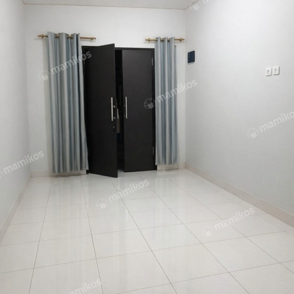 Rumah Sertifikat SHM 3 Kamar Tidur 3 Kamar Mandi Raffles Hills Jakarta Timur - Photo 2