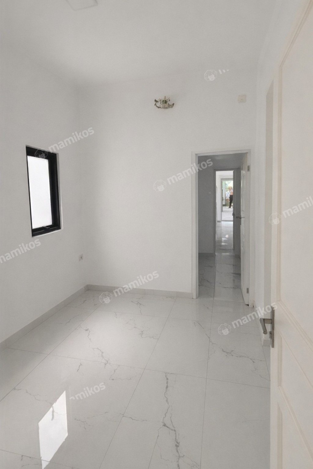 Rumah Sertifikat SHM 3 Kamar Tidur 4 Kamar Mandi Villa Meruya Jakarta Barat - Photo 5