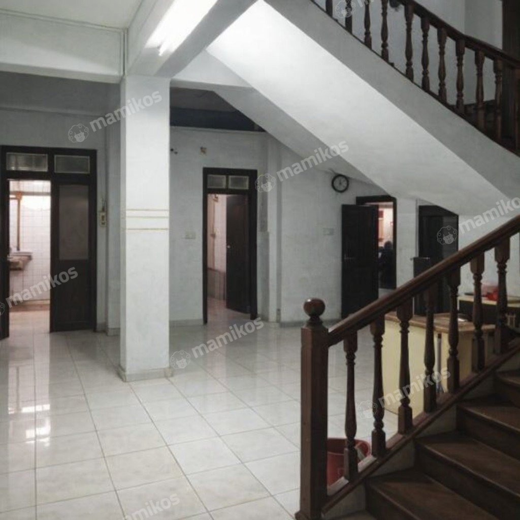 Rumah Sertifikat SHM 8 Kamar Tidur 6 Kamar Mandi Kav DKI Jakarta Barat - Photo 4