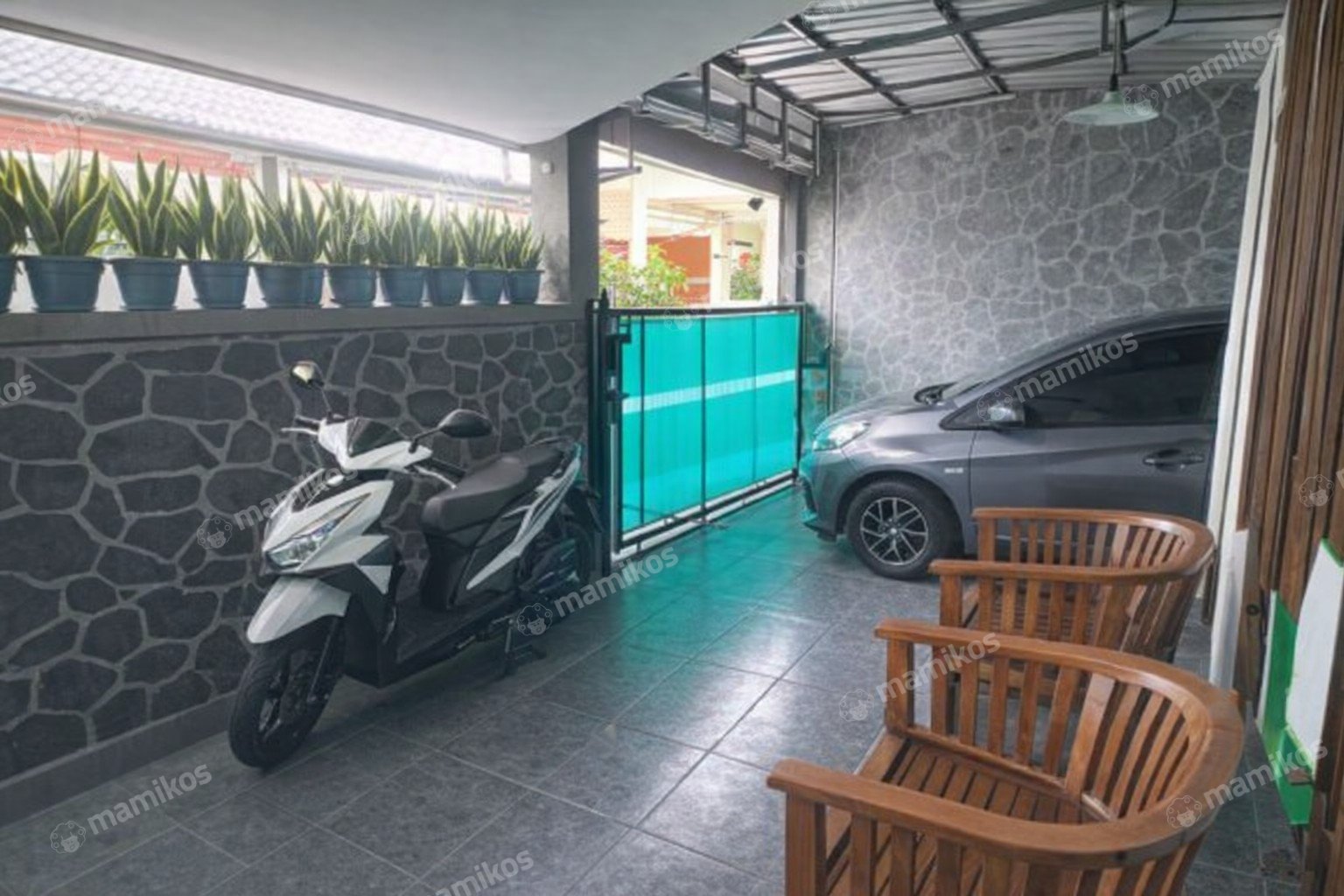 Rumah Sertifikat SHM 6 Kamar Tidur 4 Kamar Mandi Kebon Jeruk Jakarta Barat - Photo 3