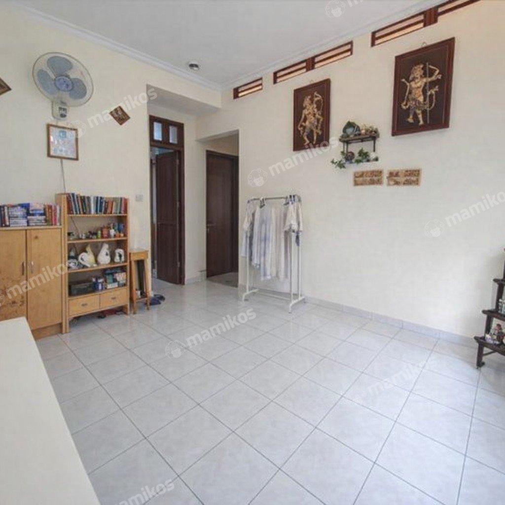 Rumah Sertifikat SHM 6 Kamar Tidur 4 Kamar Mandi Kebon Jeruk Jakarta Barat - Photo 5