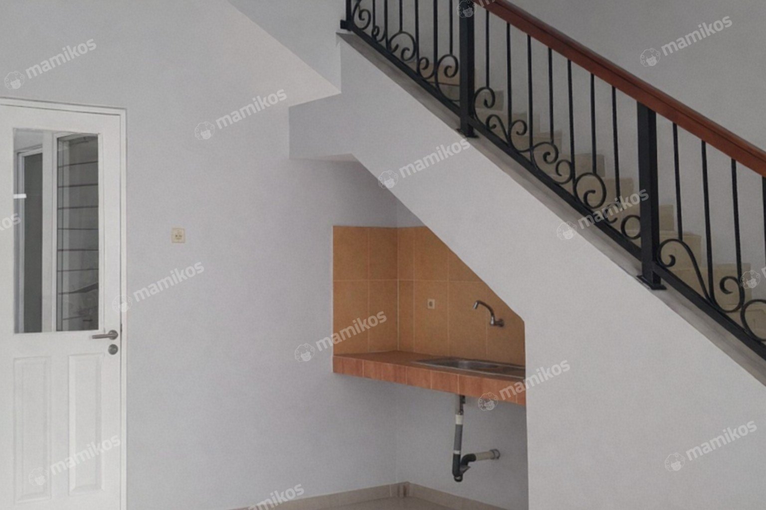 Rumah Sertifikat SHM 3 Kamar Tidur 3 Kamar Mandi Srengseng Jakarta Barat