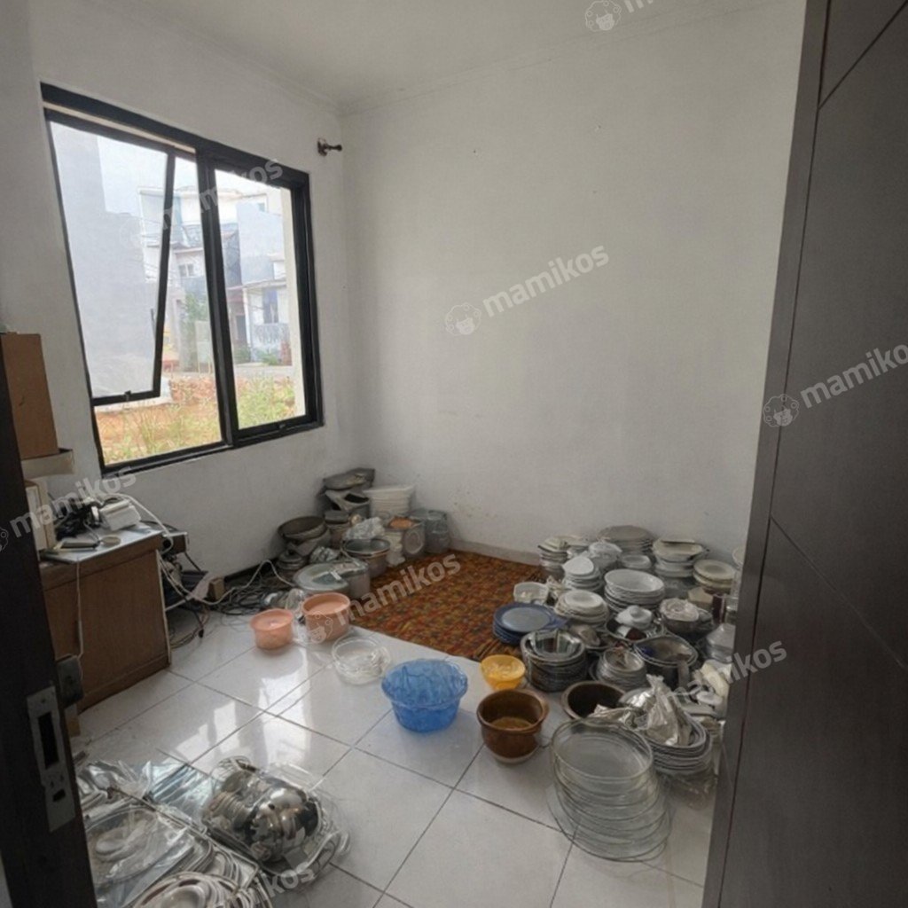 Rumah Sertifikat SHM 6 Kamar Tidur 6 Kamar Mandi Legenda Wisata Jakarta Timur - Photo 3