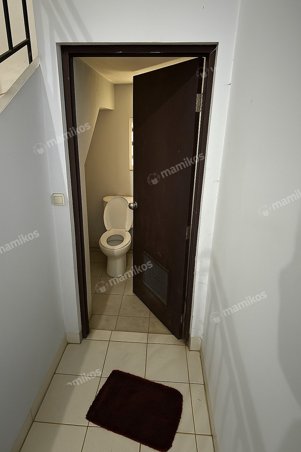 Rumah Sertifikat SHM 6 Kamar Tidur 6 Kamar Mandi Legenda Wisata Jakarta Timur - Photo 4